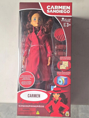 MGA Entertainment Carmen Sandiego Doll Set 15-Piece NWT